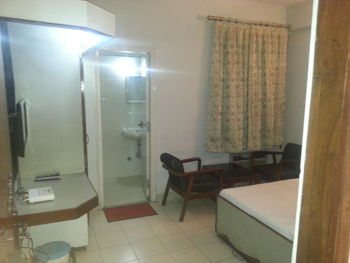 Hotel Greens Ludhiana Extérieur photo